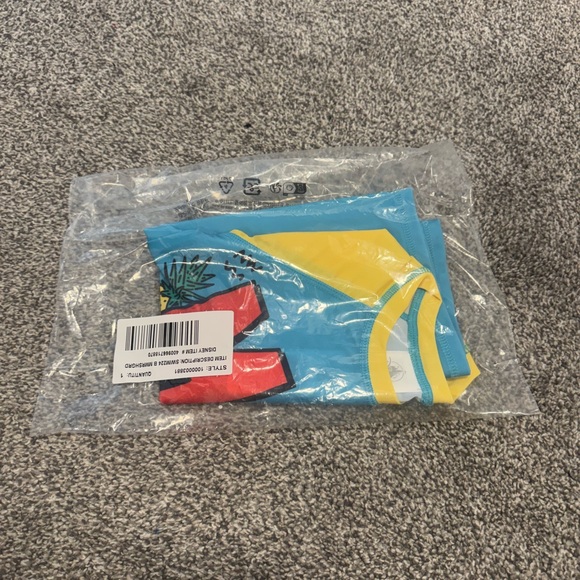 Disney Mickey Mouse Rashguard - Picture 5 of 6